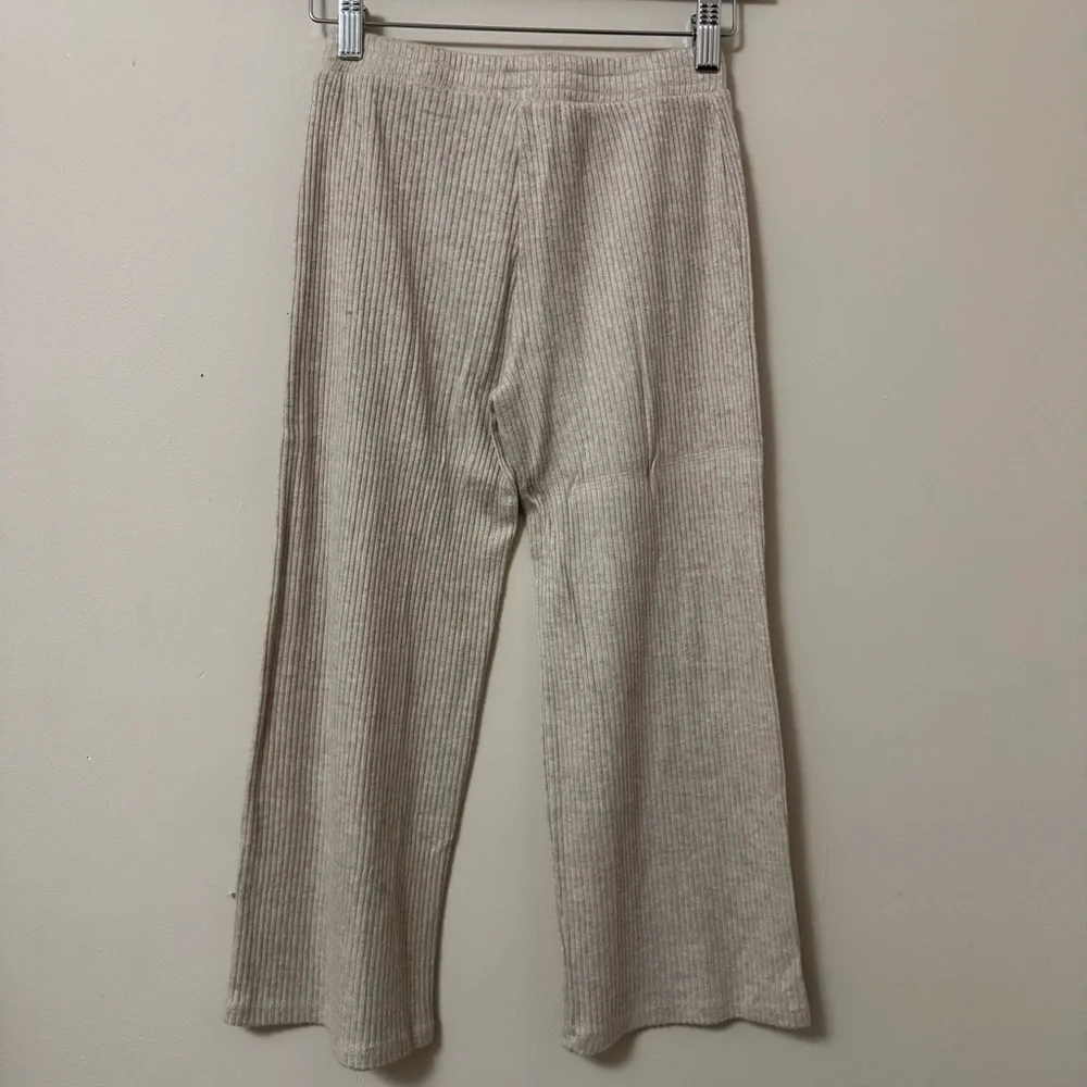 Amy Byer (girls M) size 10/12 cream tan ribbed two piece set wide leg pants - Picture 5 of 7
